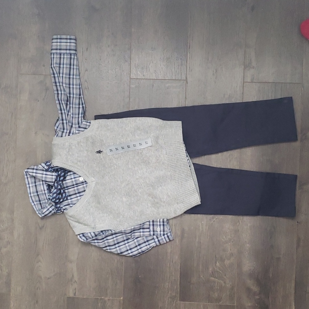 NWOT sweater vest outfit with tie